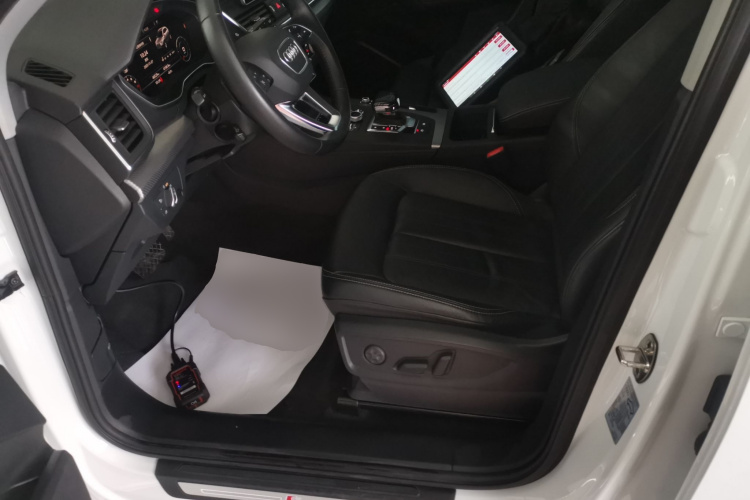 奥迪Q5L 2020款 45 TFSI 尊享时尚型中控内饰19