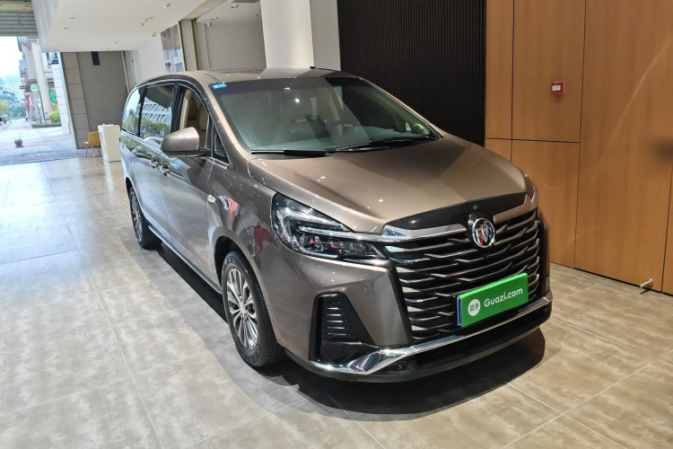 别克GL8 2023款 改款 陆上公务舱 豪华型车身外观6002