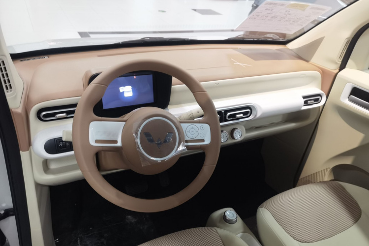 五菱汽车 宏光MINIEV 2024款 第三代 215km 青春版中控内饰7003