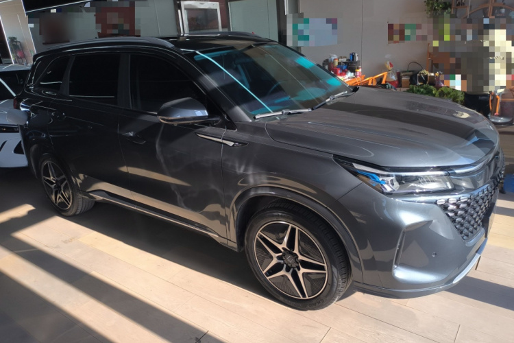 蓝电E5 2024款 荣耀版 100KM臻享型 7座车身外观6002