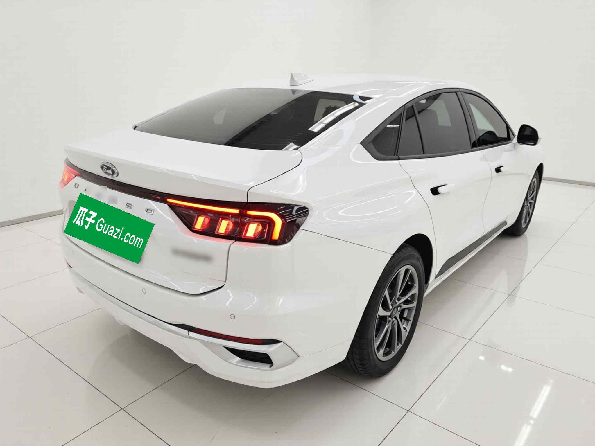 福特 蒙迪欧 2025款 1.5T EcoBoost 豪华型(5)