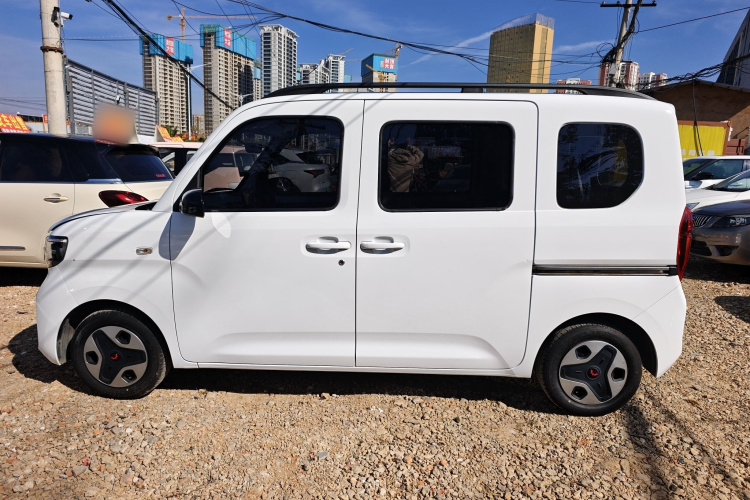 五菱汽车 五菱之光新能源 2025款 201km 舒适型车身外观6003