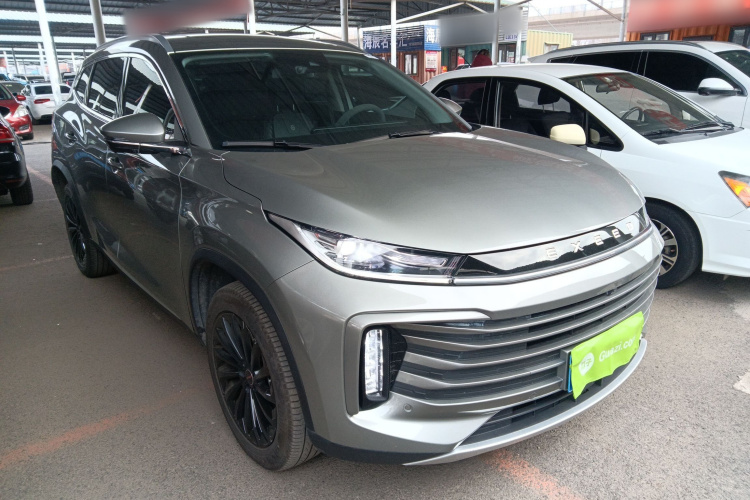 星途凌云 2023款 300T 两驱星耀版车身外观3