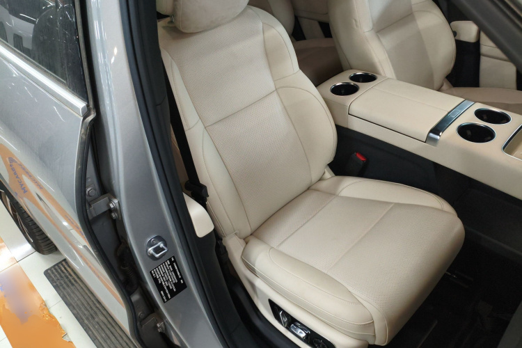 理想汽车 理想L9 2024款 Ultra局部细节41