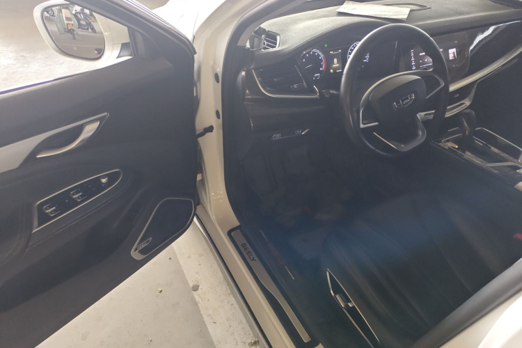 吉利汽车 博瑞 2020款 1.8T 领航版中控内饰20