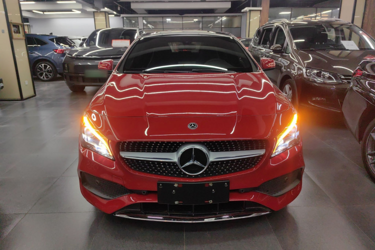 奔驰CLA 2018款 CLA 200 时尚型车身外观2