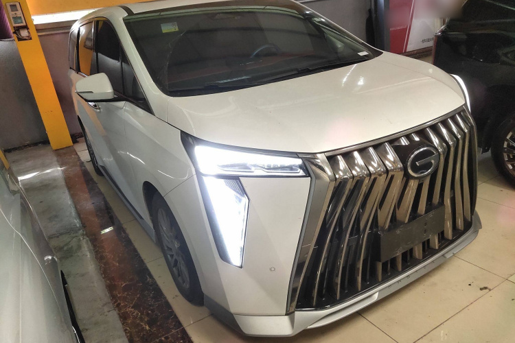 广汽传祺 传祺M8 2023款 宗师系列 400T 至尊版车身外观6002