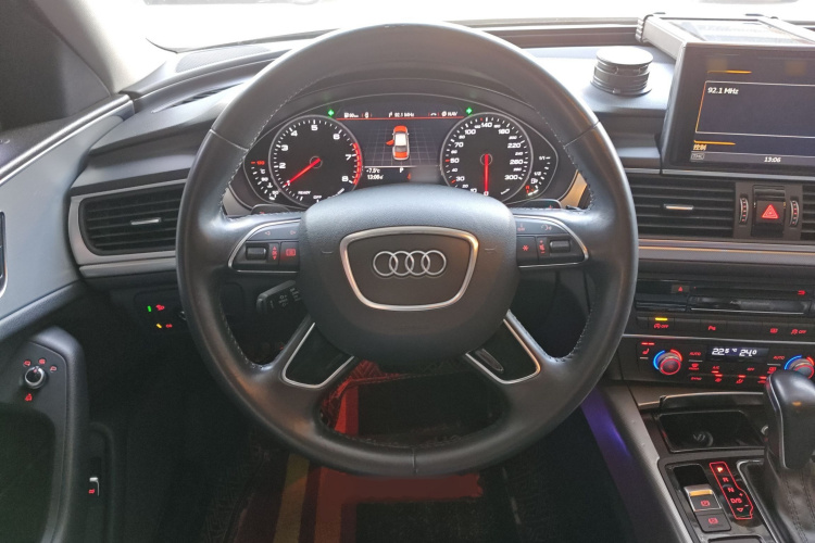 奥迪A6L 2018款 30周年年型 TFSI 进取型中控内饰13