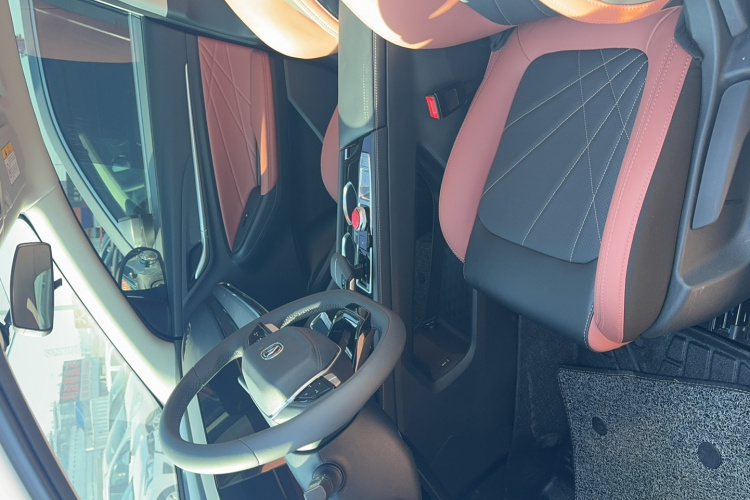 长安 逸动 2024款 PLUS 蓝鲸NE 1.4T GDI DCT高能版中控内饰7003