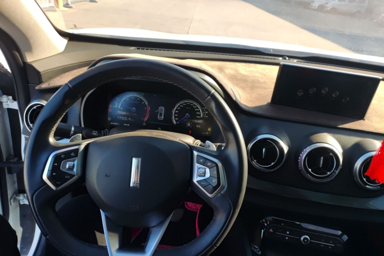 魏牌 VV7 2017款 2.0T 超豪型中控内饰12