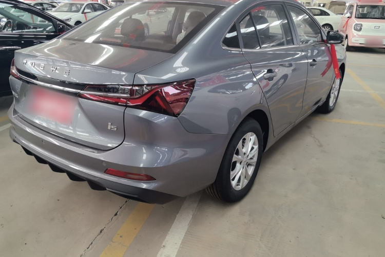 荣威i5 2026款 1.5L CVT豪华版车身外观6003