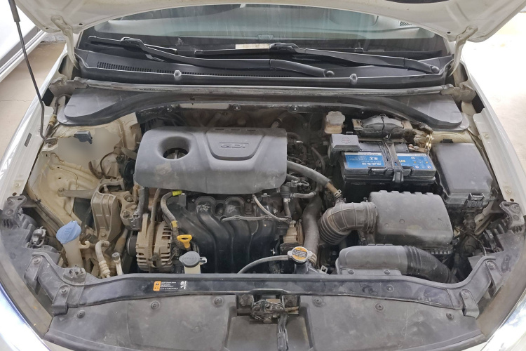 现代 领动 2016款 1.6L 自动智炫·精英型机舱底盘24