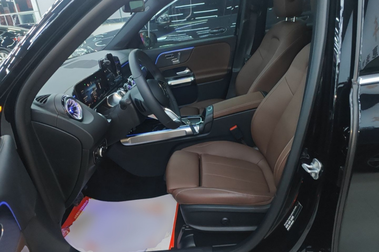 奔驰GLB 2025款 GLB 220 时尚型局部细节19