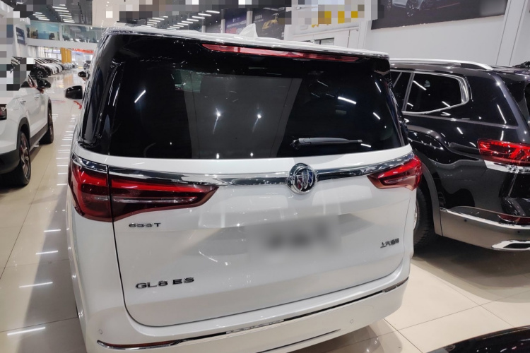 别克GL8 2022款 ES陆尊 653T 舒适型车身外观6