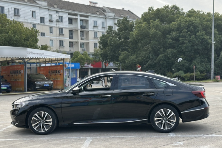 本田 雅阁 2022款 锐·混动 2.0L 锐领版车身外观6005