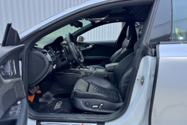 奥迪RS 7 2016款 RS 7 4.0T Sportback中控内饰7005