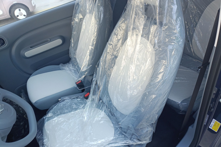 奔腾小马 2025款 222km 闪电马中控内饰19