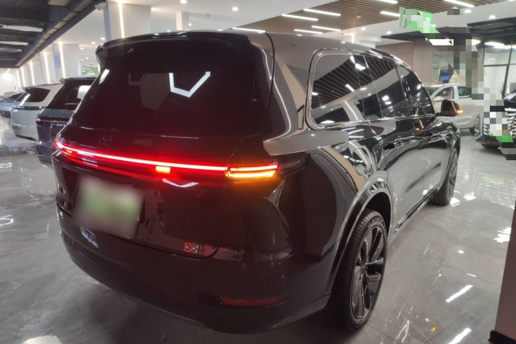 理想汽车 理想L9 2024款 Ultra车身外观7