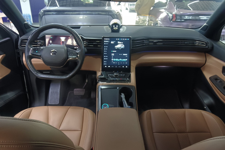 蔚来ES8 2022款 100kWh 六座版中控内饰7002