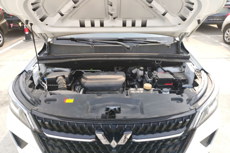 五菱汽车 五菱星辰 2021款 1.5T 手动星悦版机舱底盘24