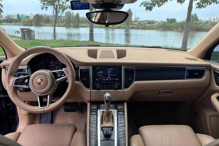保时捷 2017款  Macan 2.0T中控内饰7004