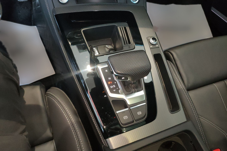 奥迪Q5L 2024款 45 TFSI 豪华动感型局部细节18