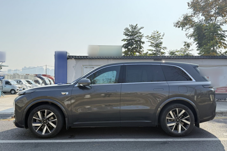 理想汽车 理想L8 2023款 Air车身外观6005