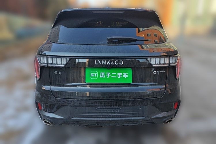 领克01 2021款 2.0TD 四驱暗夜版车身外观6