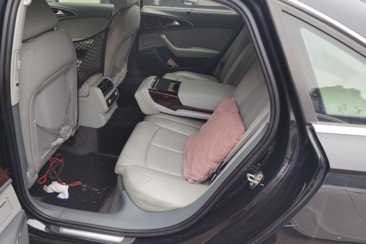 奥迪A6L 2014款 30 FSI 豪华型中控内饰21