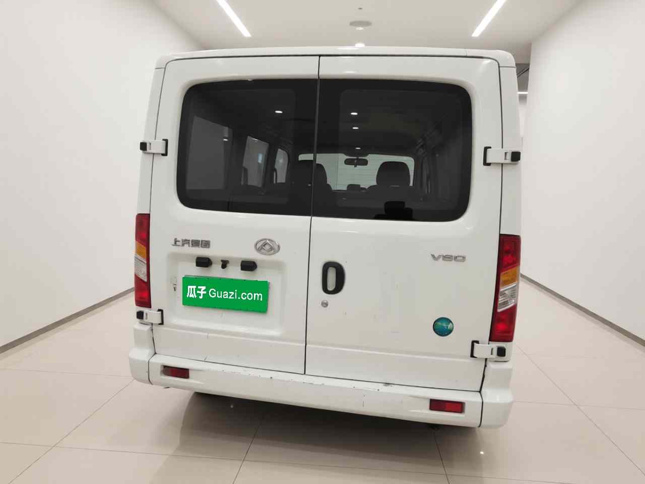 上汽大通MAXUS 新途V80 2024款 傲运通超值版 6MT 长轴超低顶127Ps 6/7/8/9座(5)