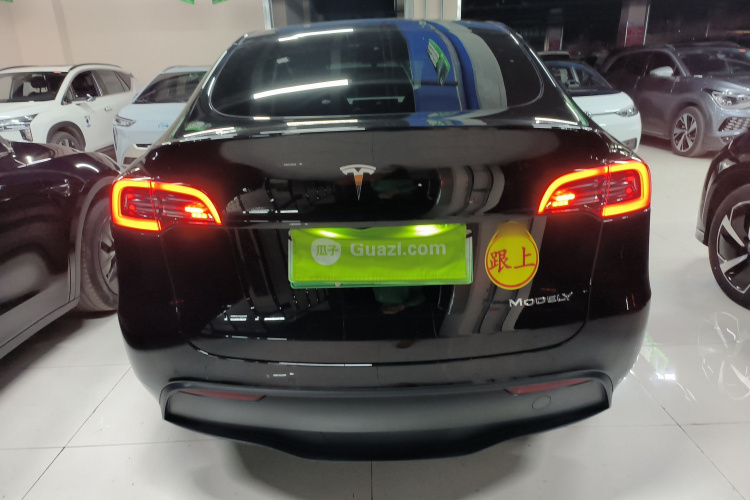 特斯拉 Model Y 2023款 后轮驱动版车身外观6