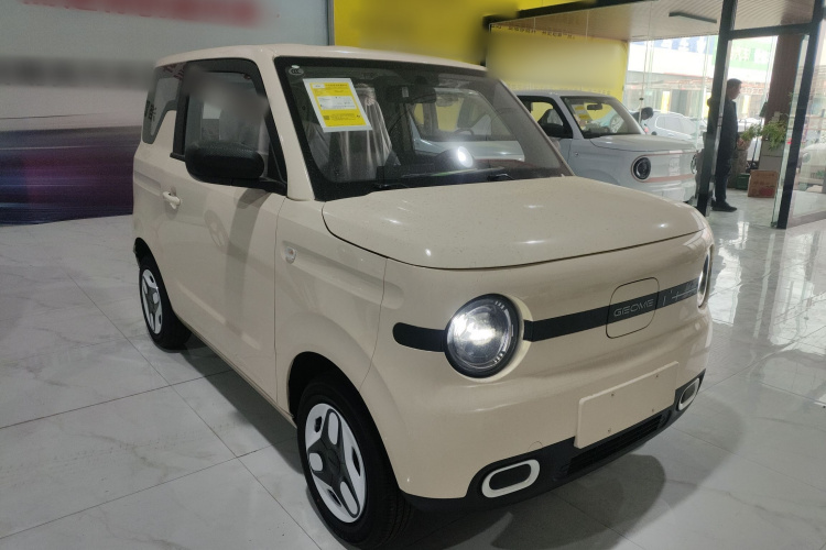 吉利银河 熊猫 2025款 210km 元气熊车身外观3