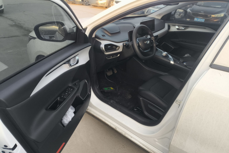 吉利几何A 2024款 500KM 出行版中控内饰7003