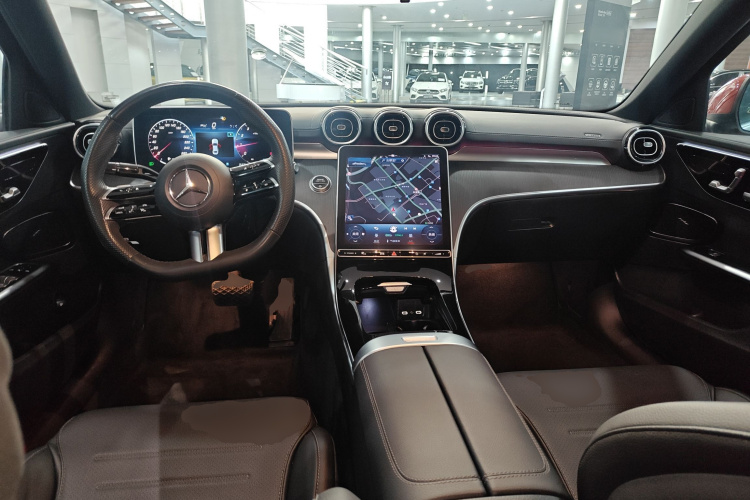 奔驰C级 2024款 C 200 L 运动版中控内饰12