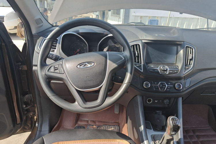 奇瑞 瑞虎5 2014款 2.0L 手动家享版中控内饰13