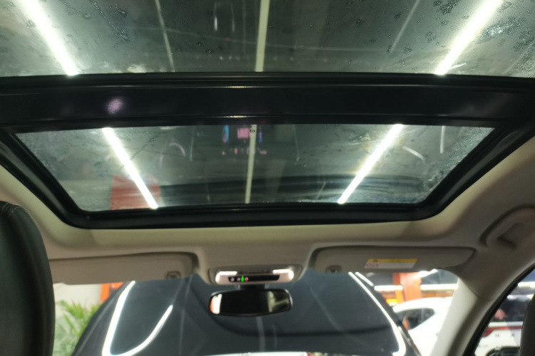 别克 君越 2018款 20T 精英型中控内饰22