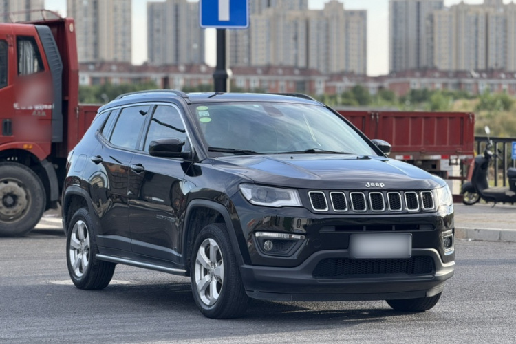 Jeep 指南者 2017款 200T 自动家享四驱版车身外观6006