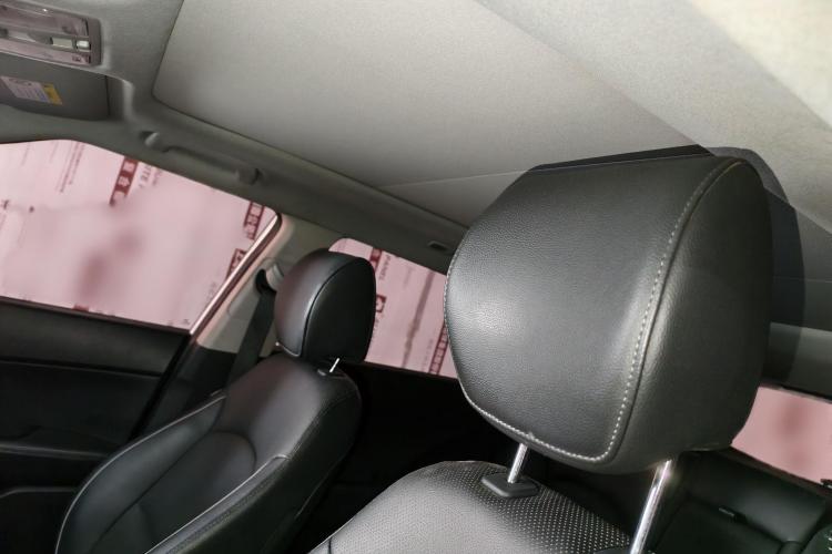 北京现代ix25 2015款 1.6L 自动两驱智能型GLS中控内饰7007