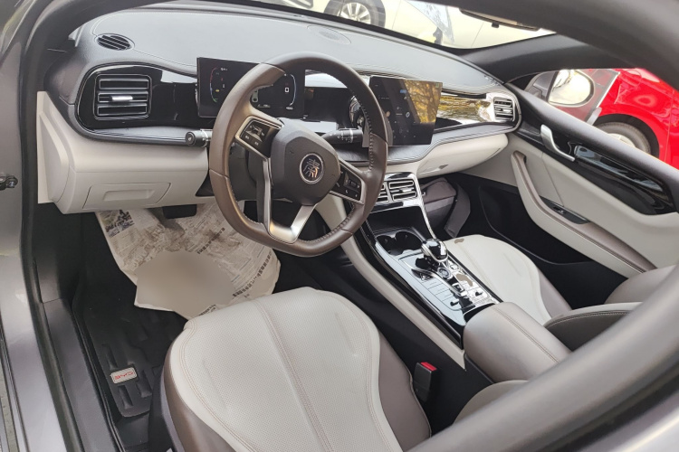 比亚迪 秦PLUS 2023款 冠军版 DM-i 55KM领先型中控内饰12