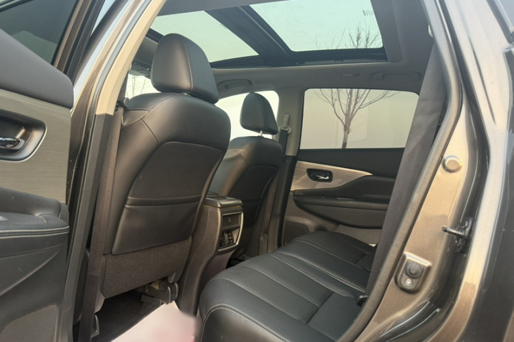 日产 楼兰 2019款 2.5L XL 两驱智联豪华版 国VI中控内饰7012