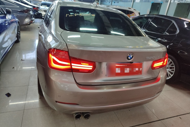 宝马3系 2019款 320Li 时尚型车身外观6