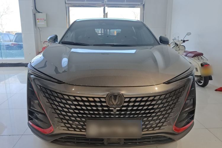 长安UNI-T 2020款 1.5T 旗舰型车身外观2