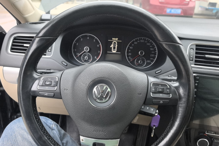 大众 速腾 2014款 改款 1.4TSI 自动豪华型中控内饰13