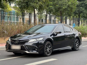 丰田 凯美瑞 2022款 2.5S 骑士版