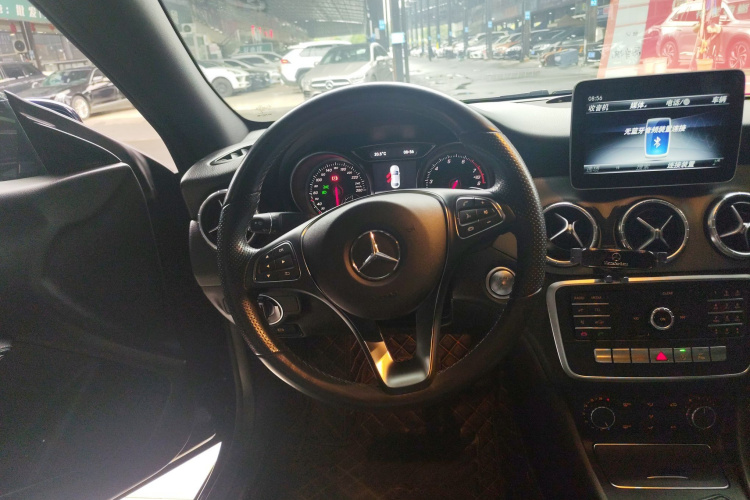 奔驰CLA 2019款 CLA 200 时尚型局部细节13