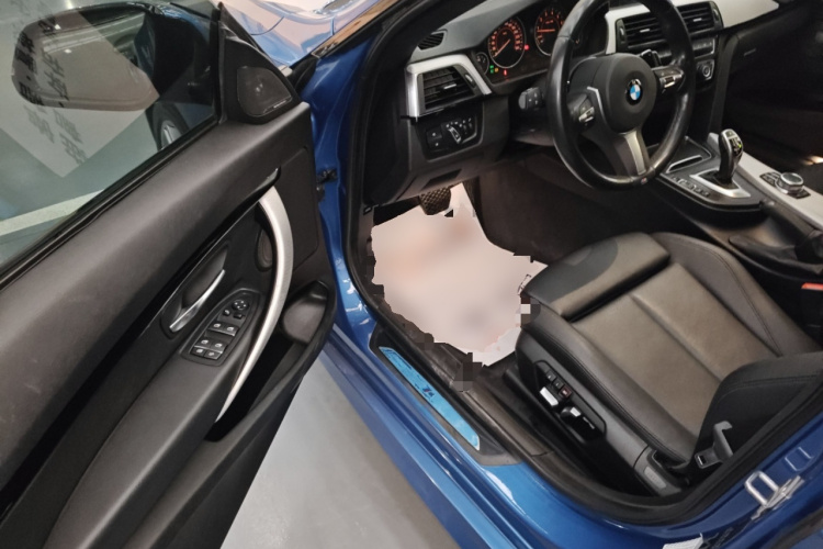 宝马3系GT 2018款 320i M运动型中控内饰20