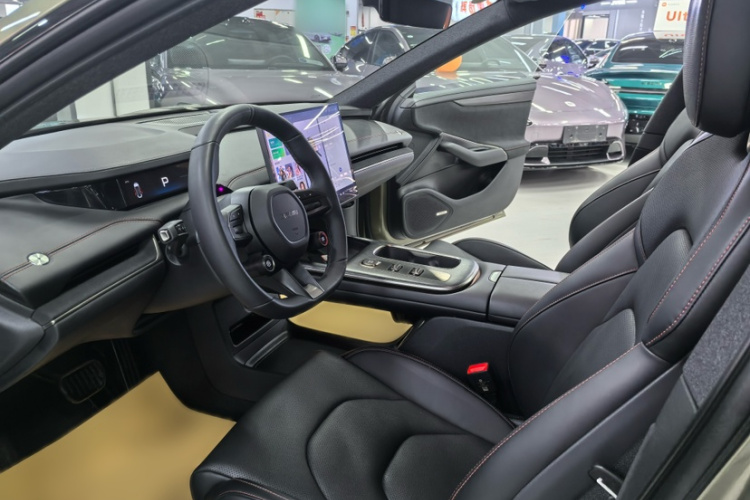 小米汽车 小米SU7 2024款 后驱长续航智驾版中控内饰7004