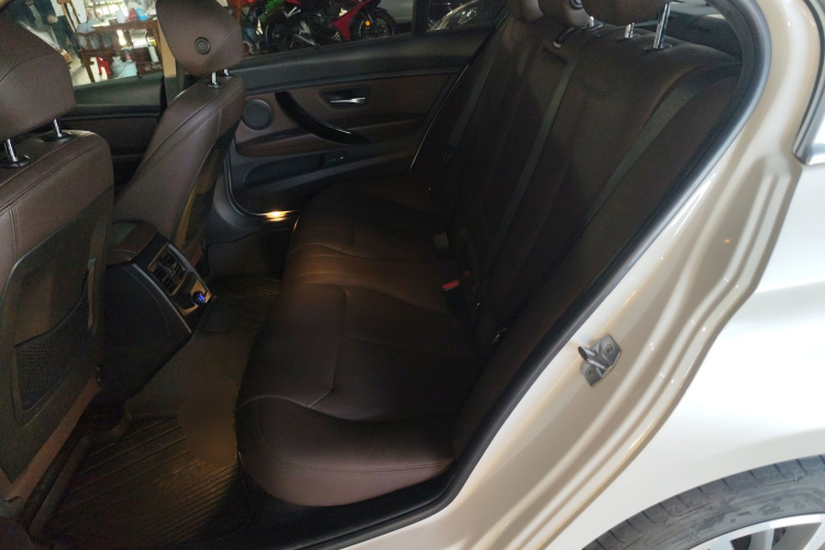 宝马3系 2019款 320Li 时尚型中控内饰21