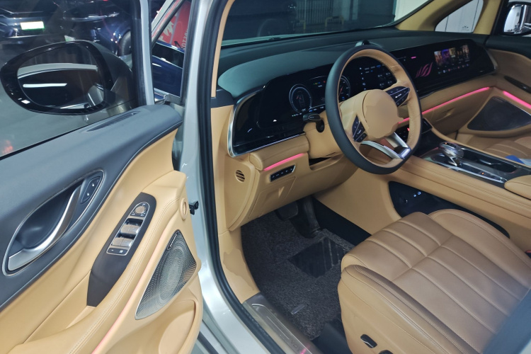 岚图汽车 岚图梦想家 2024款 PHEV 超长续航尊贵版中控内饰20