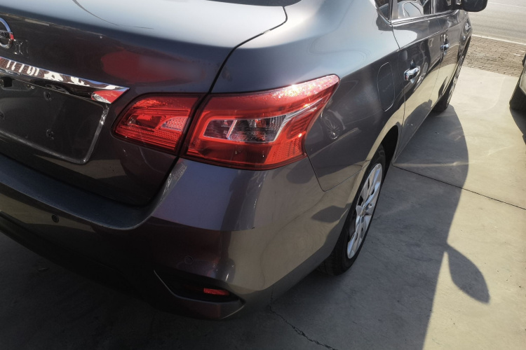 日产 轩逸 2021款 经典 1.6XE CVT舒适版车身外观9